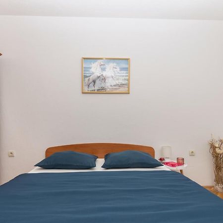 Skiljini Dvori - Studio-Apartman 1 Макарска Экстерьер фото