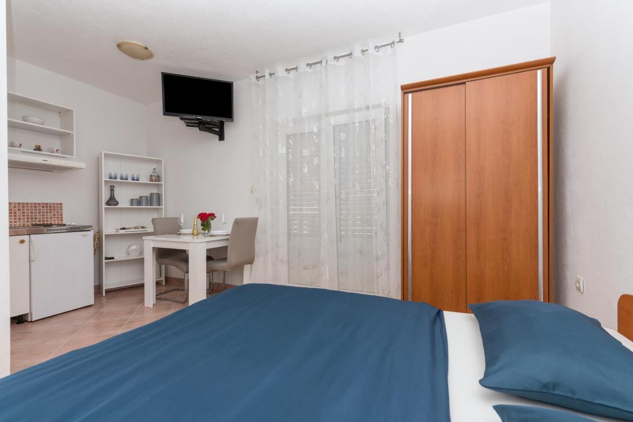 Skiljini Dvori - Studio-Apartman 1 Макарска Экстерьер фото