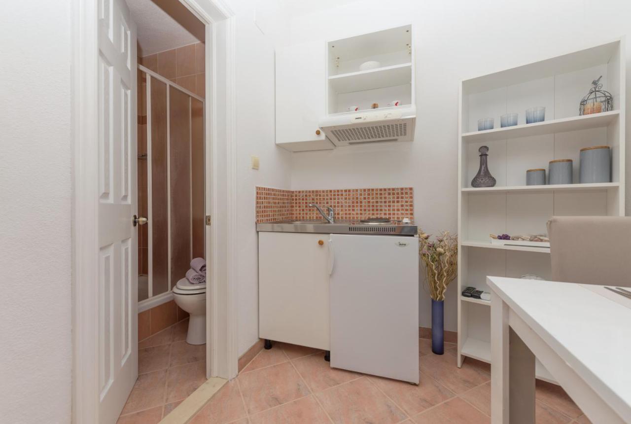 Skiljini Dvori - Studio-Apartman 1 Макарска Экстерьер фото